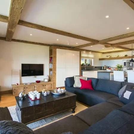 Wonderful, Spacious And Quiet In Apartment *